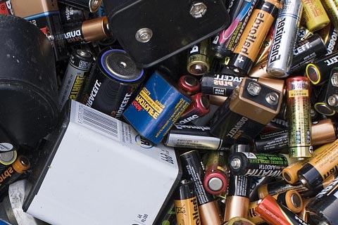 电池回收图片_32安电池回收价格_废旧电池片回收